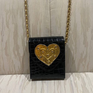 90’s Leatherock Signature Croc Embossed Crossbody with Gold Heart Pendant